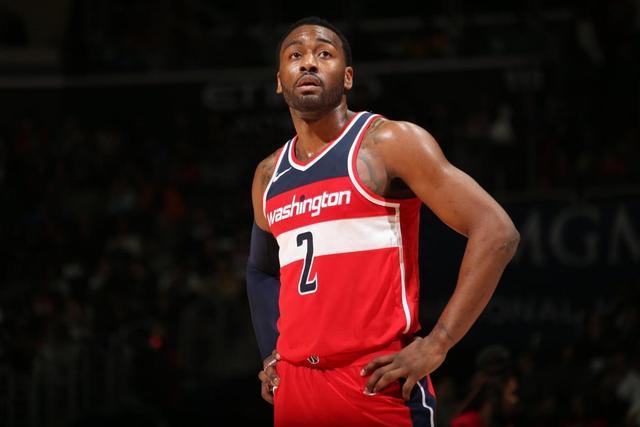 希望没有大碍！辽宁队老将李晓旭无对抗受伤